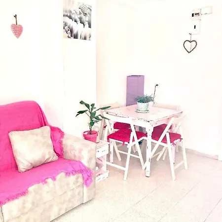 Pink דירה *